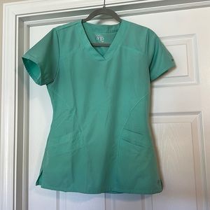 Barco one women’s scrub top, small.